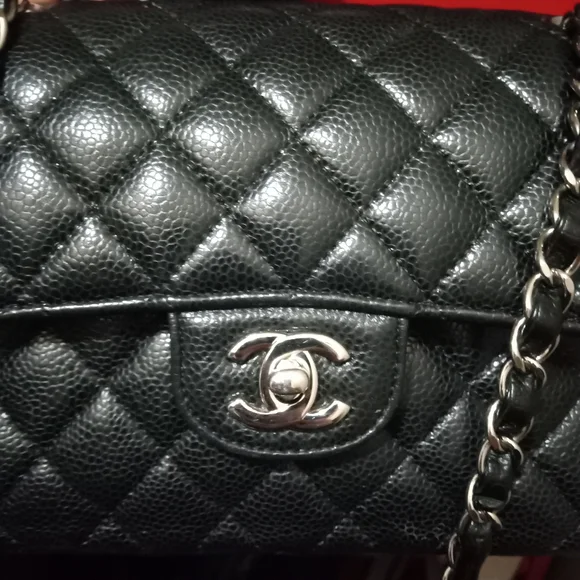 Authentic chanel bag - Picture 6 of 16